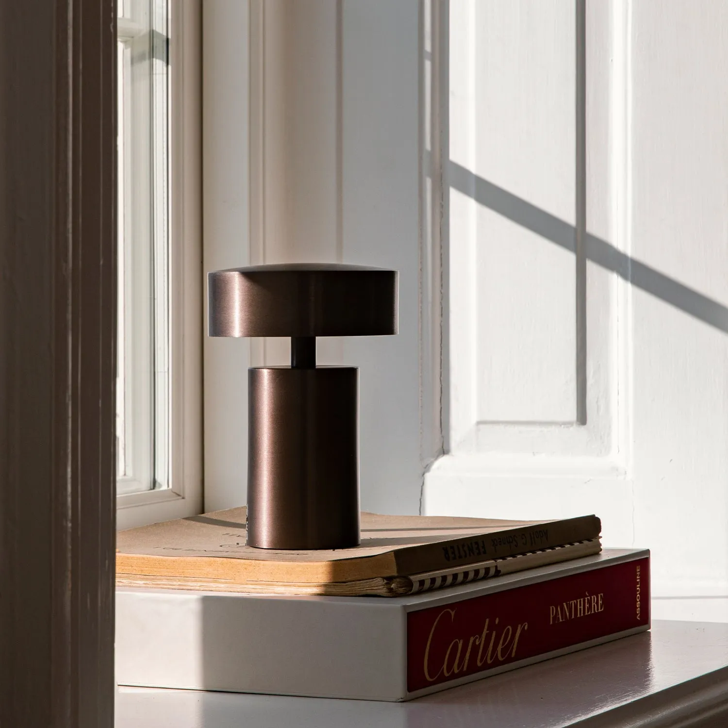 audo copenhagen (menu) | column table lamp | bronze v2